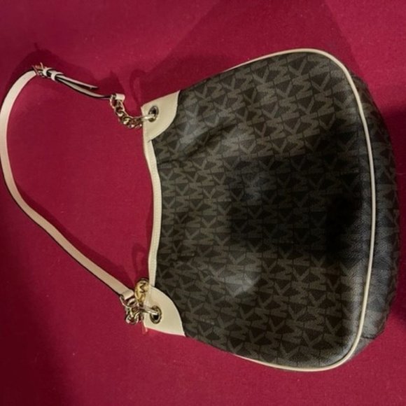 Michael Kors purse - Picture 1 of 3